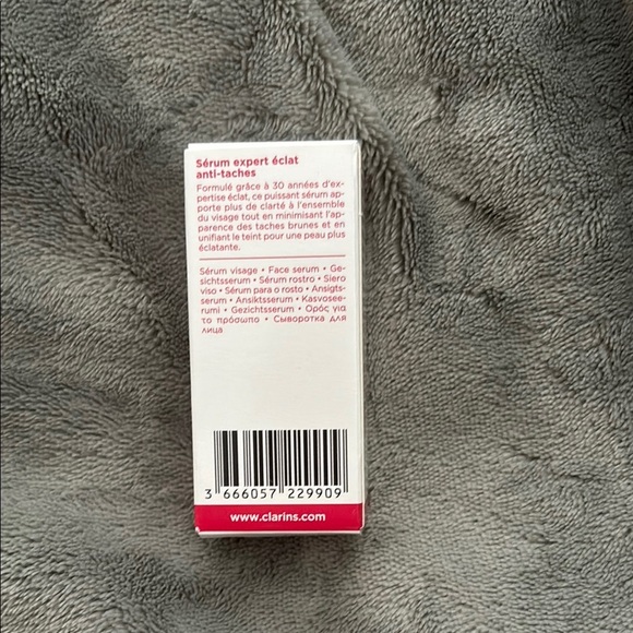 Clarins Bright Plus Advanced Serum - Picture 2 of 2
